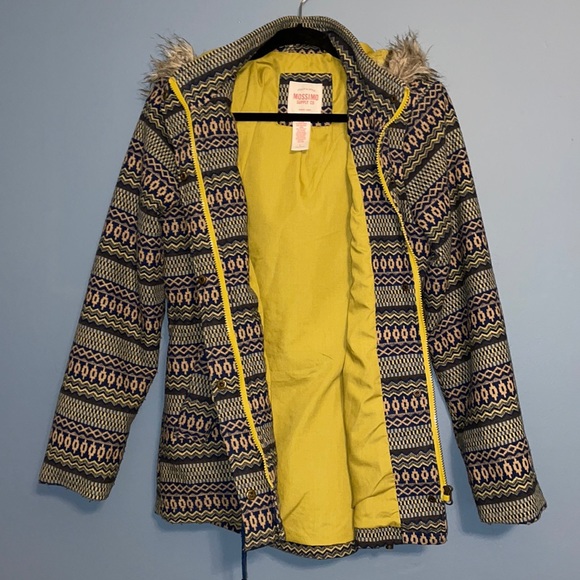 Aztec Patterned Cute Jacket - Picture 3 of 5